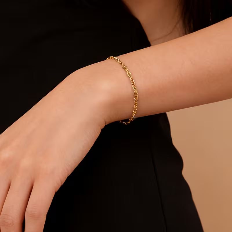 Women's Minimalist Chain Bracelet (Gold)