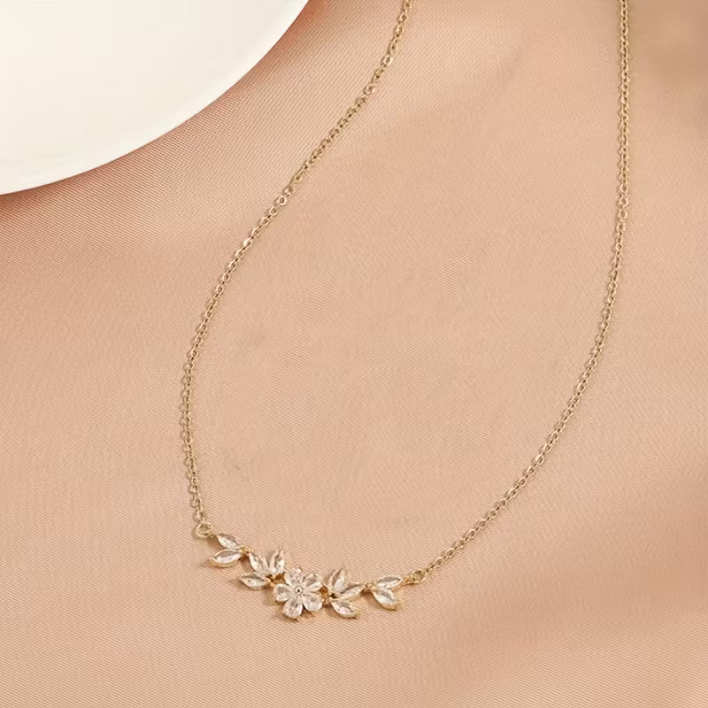 Women's Flower Leaf Necklace (Gold)