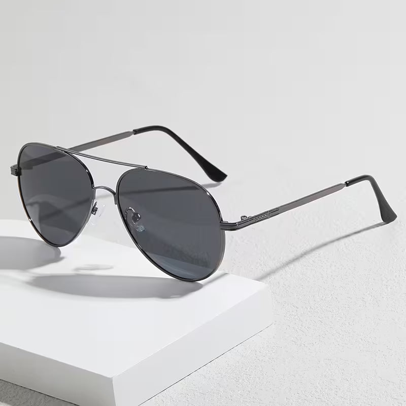 Men's Vintage Metal Sunglasses (Grey)