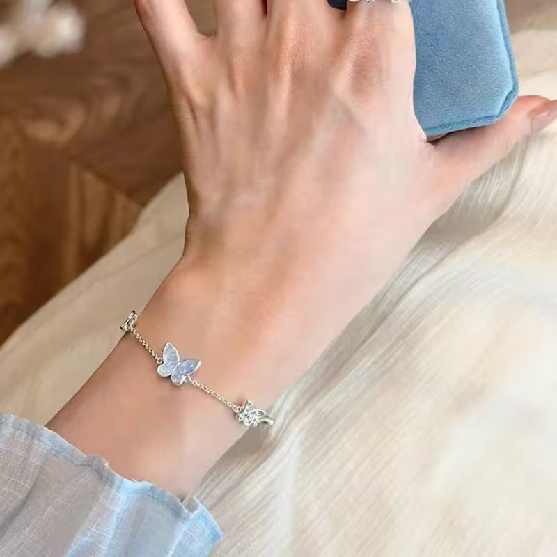 Women's Elegant Butterfly Bracelet (Blue)