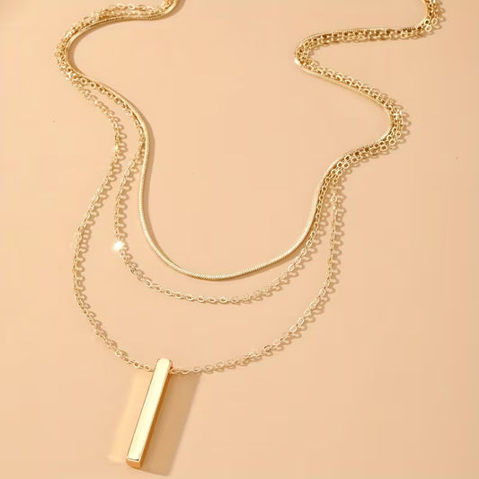 Women's Layered Chain Necklace (Gold)