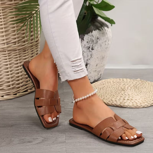 Women's Embossed Flat Sandals (Brown)