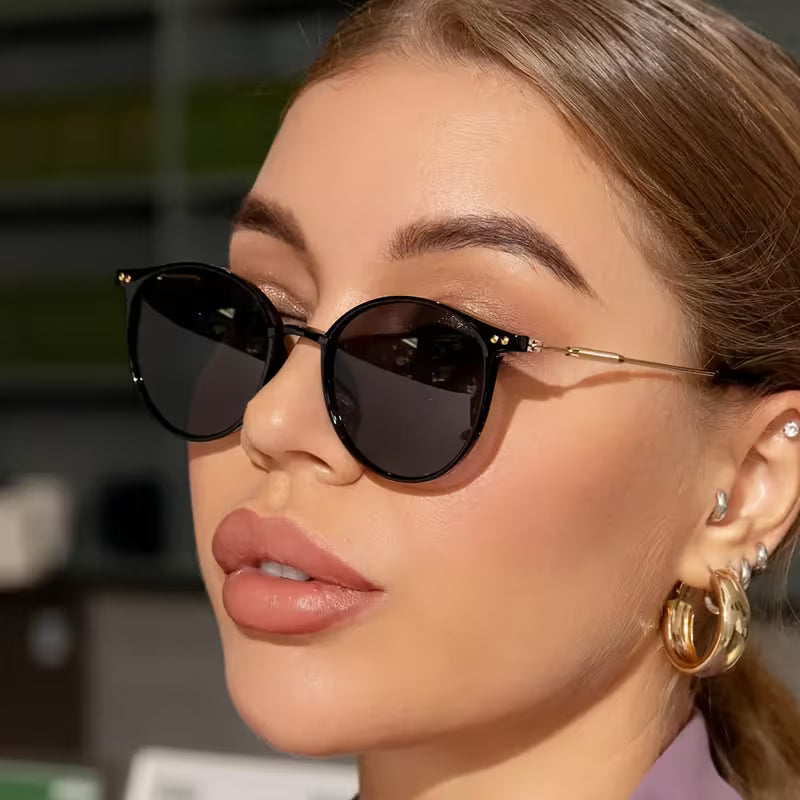 Women's Metal Frame Sunglasses (Black)