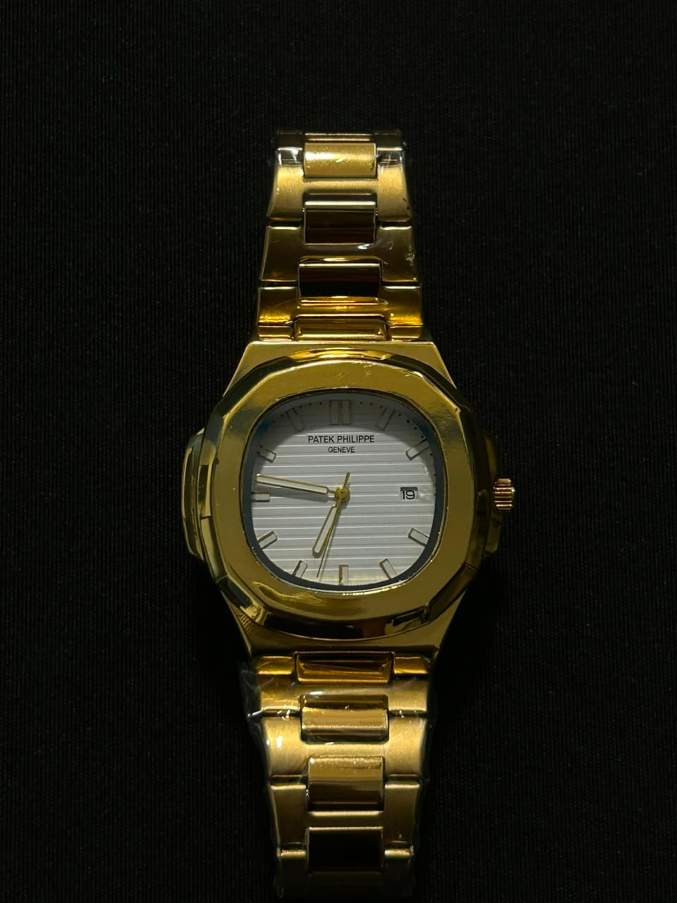 Flexagain’s Patek Philippe Nautilus (Gold)