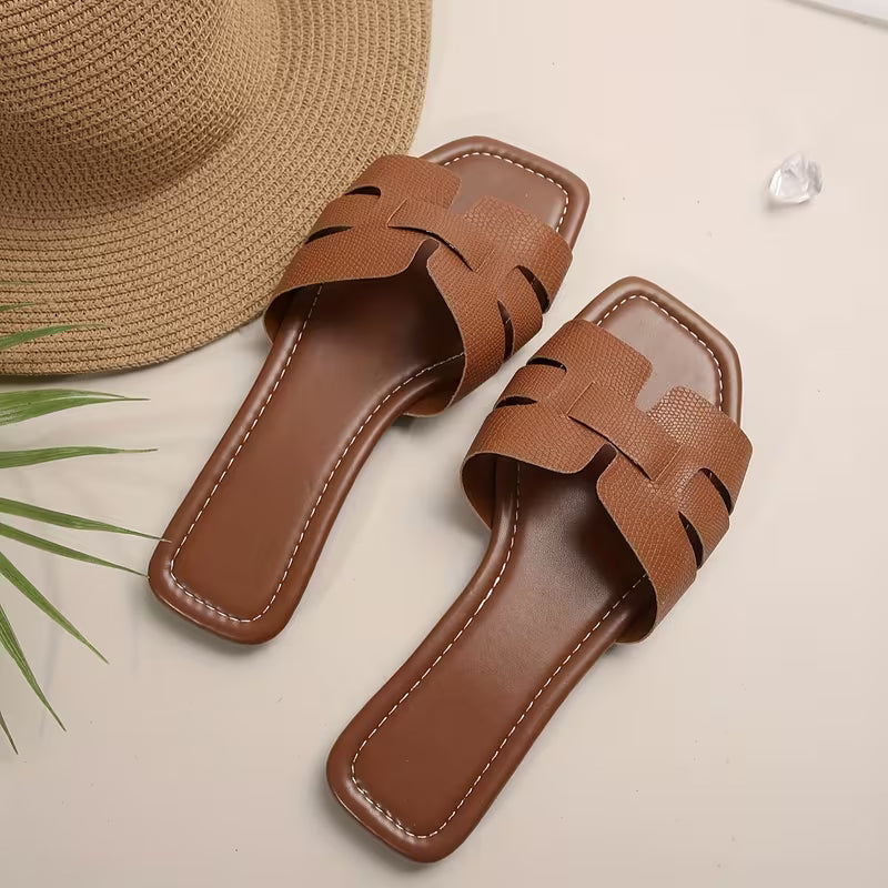 Women's Embossed Flat Sandals (Brown)