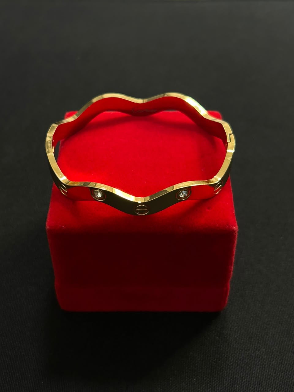 Flexagain’s Cartier Wavy Bangle (18ct Gold)