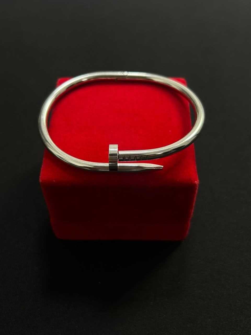 Flexagain’s Cartier Clou Bracelet (White Gold)