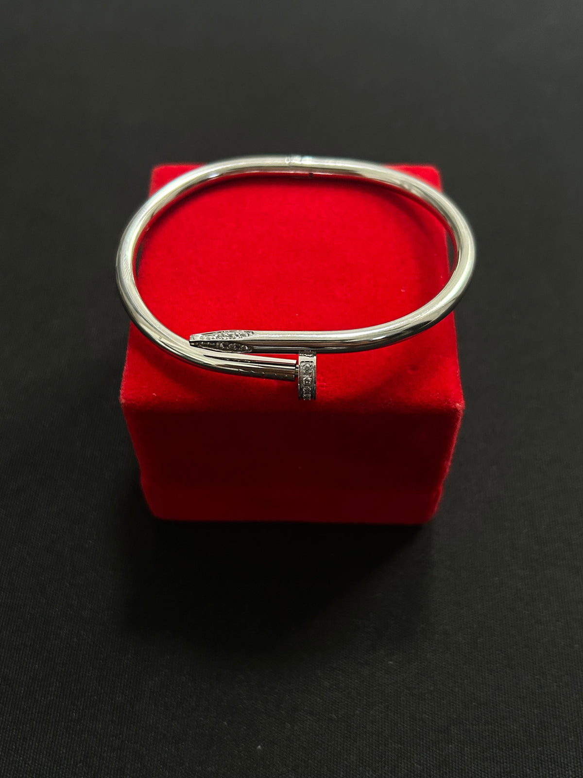 Flexagain’s Cartier Clou Bracelet (White Gold With Zircon)