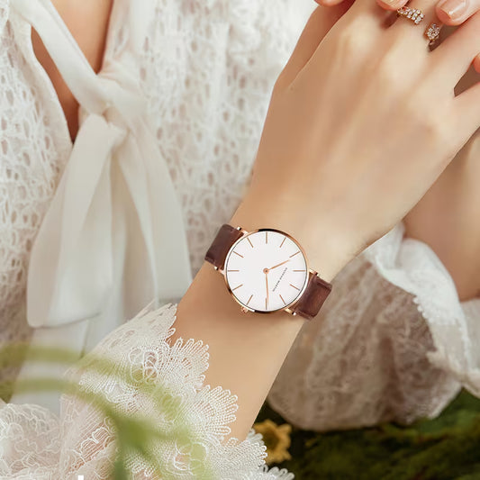 Women's Elegant Leather Watch (Brown)