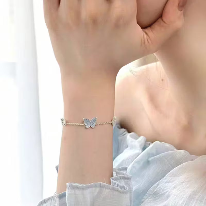 Women's Elegant Butterfly Bracelet (Blue)
